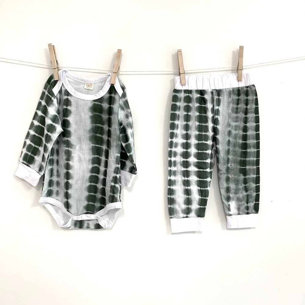 NWT Adorable Tie-dye set 3-6 months